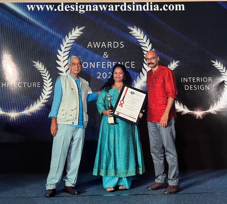 Navita Receiving Top 50 most prominent women architect designer & Leading &